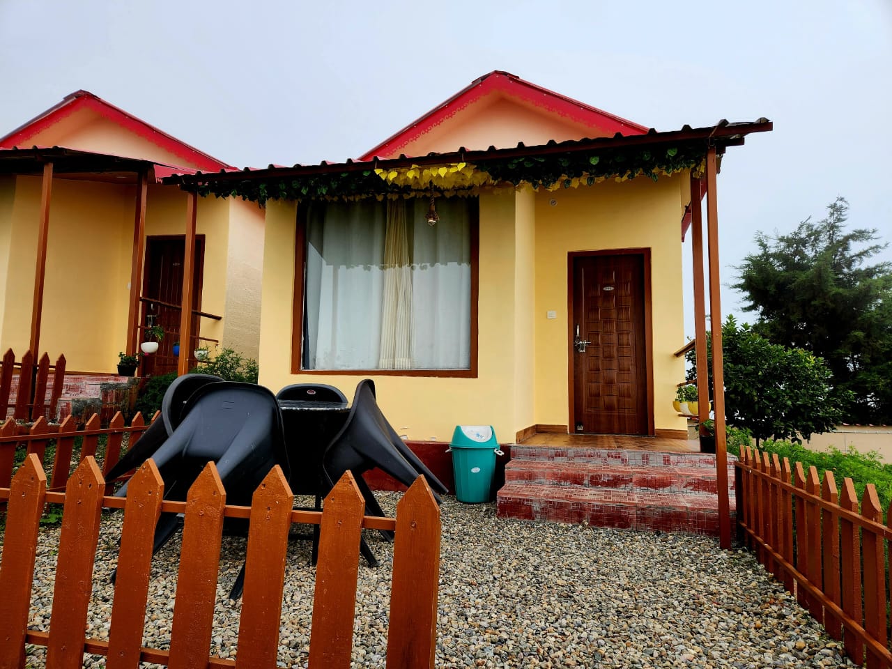 Himaaksh Cottages img